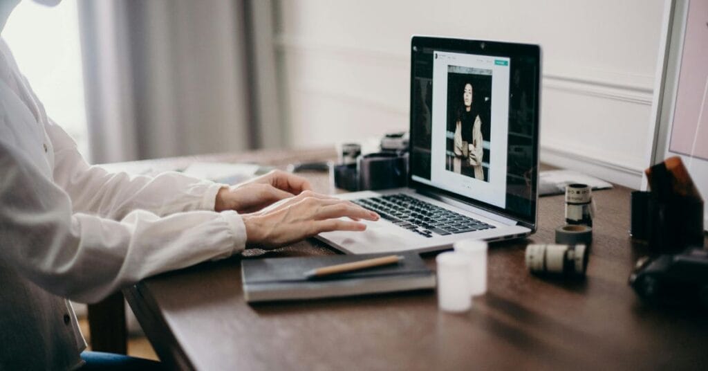 share personalised content online